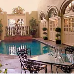 Bienville House Hotel