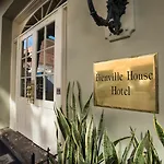 Hotel Bienville House