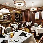 Club Wyndham Avenue Plaza 3*