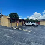 Royal Palms Motel & Rv Park