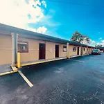 Royal Palms Motel & Rv Park