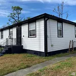 Cozy 2 Bedroom House In New Orleans