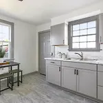 Cozy 2 Bedroom House In New Orleans