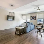 Upscale And Penthouses Close To Canal And Bourbon St Apartment