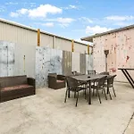 Sleep 10 Next To Superdome And Downtown