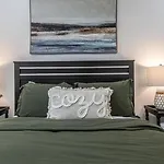 Luxury Nola Oasis W 6 Bedrooms * New Orleans