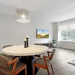 Apartment Modern & Fully Furnished In The Heart Of The New Orleans