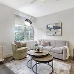 Modern & Fully Furnished In The Heart Of The Apartment New Orleans
