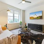 Apartment Modern & Fully Furnished In The Heart Of The