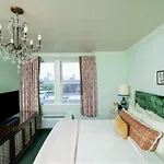 The Pontchartrain Hotel 4*