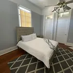 Historic 3 Mins To The French Qtr. Sleeps 12 Holiday home New Orleans
