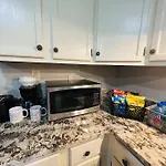 Beautiful 2200 Sqft Home Close To Canal