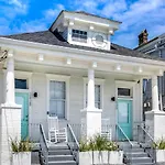 Luxury 4br In Uptown Nola Apartment