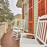 Apartment Inviting Uptown Apt: Perfect Location!