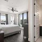 Apartment Breathtaking Near French Quarter *