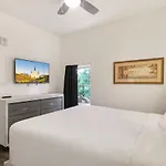 Breathtaking Near French Quarter Apartment New Orleans
