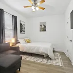 Apartment New Luxury 3br W Jacuzzi *