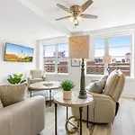 Modern & Fully Furnished In The Heart Of The *