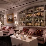 The Ritz-carlton, Hotel