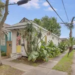 Bright Uptown/University Cottage Near Audubon Park