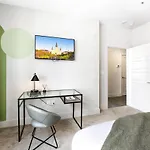 Luxury 2-bedroom Steps Away From The French Quarter Apartment