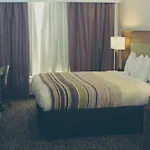 Country & By Radisson, I-10 East, La Hotel 3*