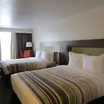 Hotel Country & By Radisson, I-10 East, La New Orleans