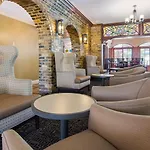 Western French Quarter Courtyard Hotel