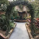 Western French Quarter Courtyard 4*