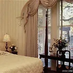 The Queen Anne Bed & Breakfast 3*