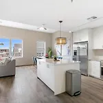 Spacious 4b Oasis Steps From French Quarter - Your Nola Dream Awaits! Apartment *