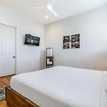 Apartment With 3 Bedrooms Near St. Charles With A Pool New Orleans