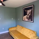 Close To French Quarters Apartment *