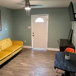 Apartment Close To French Quarters *