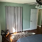 Chillpad Blocks From Frenchquarters Apartment *