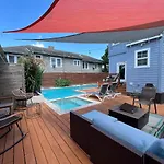 Holiday home Grandcraftsman Style With Pool And Hot Tub/ Center To Of