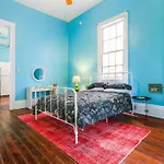 French Quarter Charm: St Philip St Historic Haven 1515