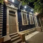 Holiday home The Marigny Retreat *