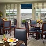 The Royal Sonesta Hotel 5*