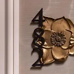 The Ritz-carlton, Hotel 5*