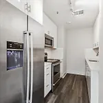 Upscale And Penthouses Close To Canal And Bourbon St *