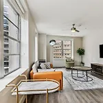Upscale And Penthouses Close To Canal And Bourbon St Apartment *