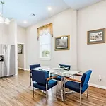 Penthouse On Claiborne