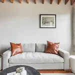 Ironworks Building - 2 Bedroom 2 Bath, 4 Bedroom 4 Bath