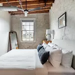 Ironworks Building - 2 Bedroom 2 Bath, 4 Bedroom 4 Bath Apartment New Orleans