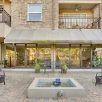 New Orleans Condo With Pool, 7 Mi To French Quarters