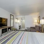 Country & By Radisson, I-10 East, La 3* New Orleans