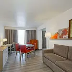 Country & By Radisson, I-10 East, La 3* New Orleans