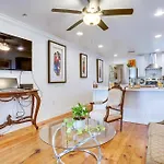 Holiday home 'cadillac Cottage' - 3 Mi To French Quarter!