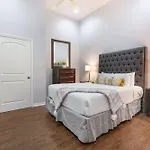 Modern 4br Living In Downtown Nola Apartment New Orleans